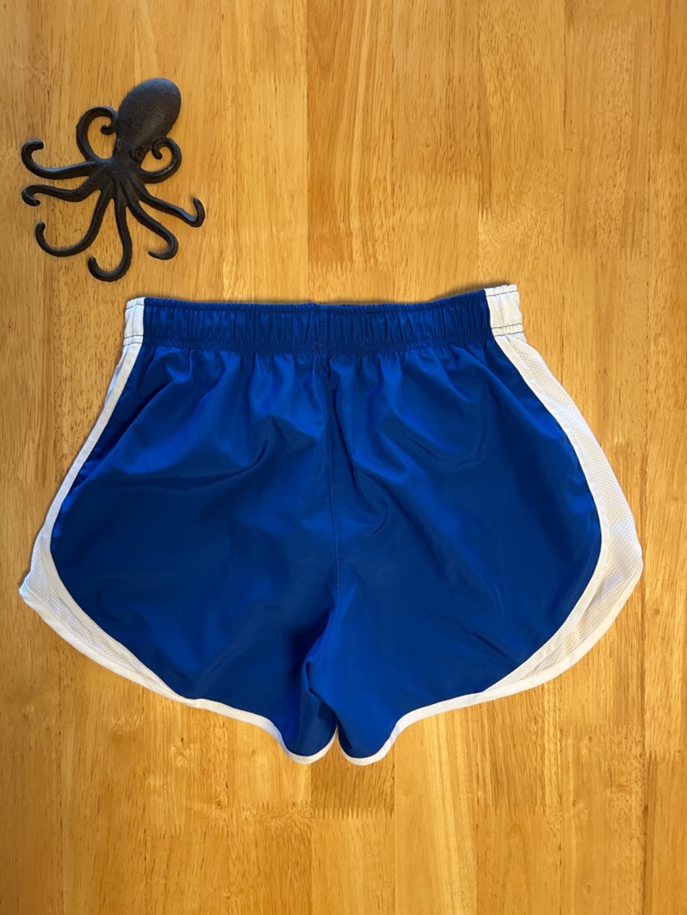 Nike Women’s Blue Athletic Shorts - Picture 2 of 8